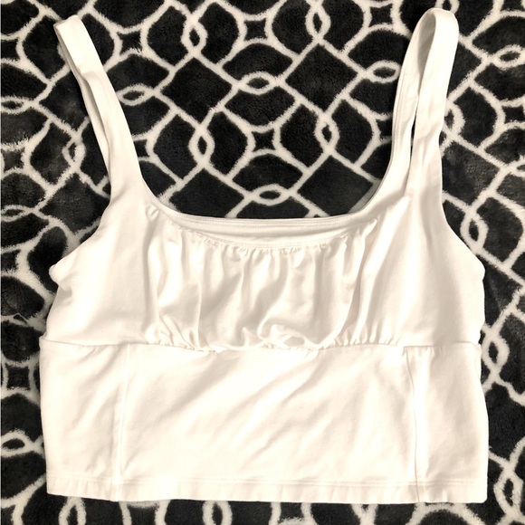 “TWO” Wilfred Free Crop Tanks. Both Sz~M 1~Black and 1~White - Picture 10 of 11